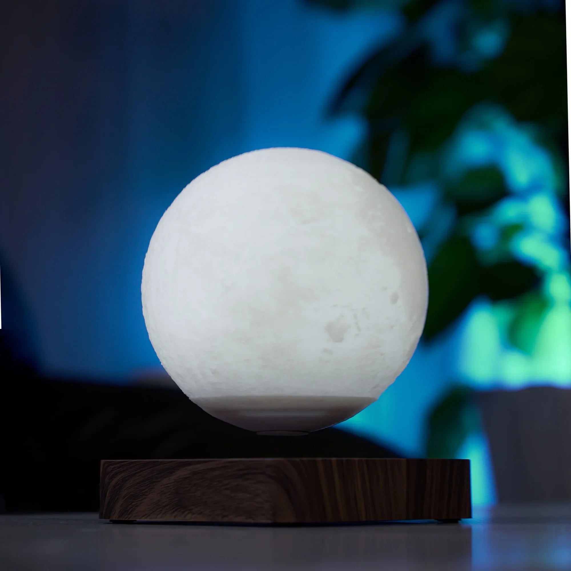 GLOWEEVEE Levitating Moon Table Lamp, Magnetic Floating Night Light